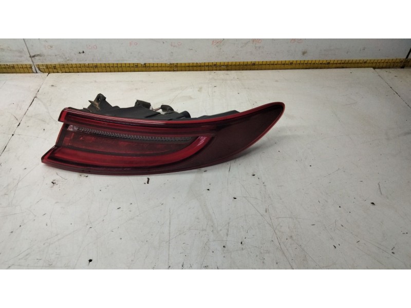 Recambio de piloto trasero derecho para kia proceed combi van (cd) 1.4 t-gdi referencia OEM IAM 92402J7200  