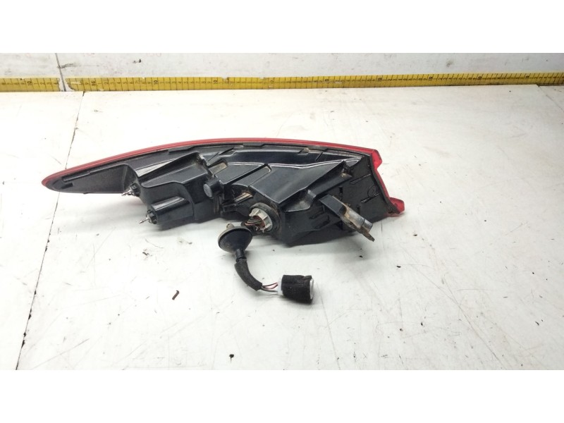 Recambio de piloto trasero derecho para kia proceed combi van (cd) 1.4 t-gdi referencia OEM IAM 92402J7200  