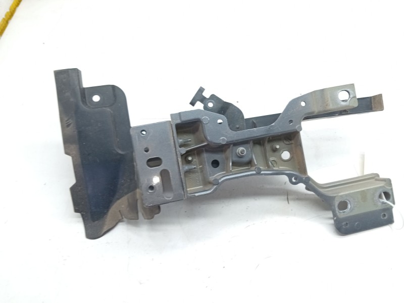 Recambio de puntera chasis delantera izquierda para land rover range rover velar (l560) 2.0 d240 sd4 4x4 referencia OEM IAM J8A2