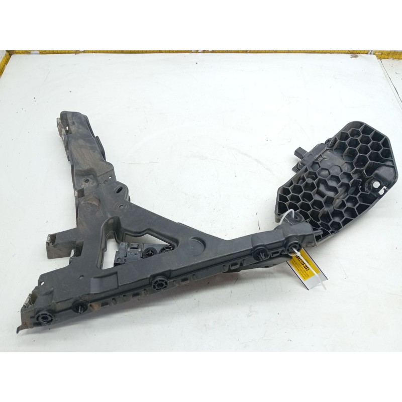 Recambio de soporte paragolpes trasero izquierdo para land rover range rover velar (l560) 2.0 d240 sd4 4x4 referencia OEM IAM J8