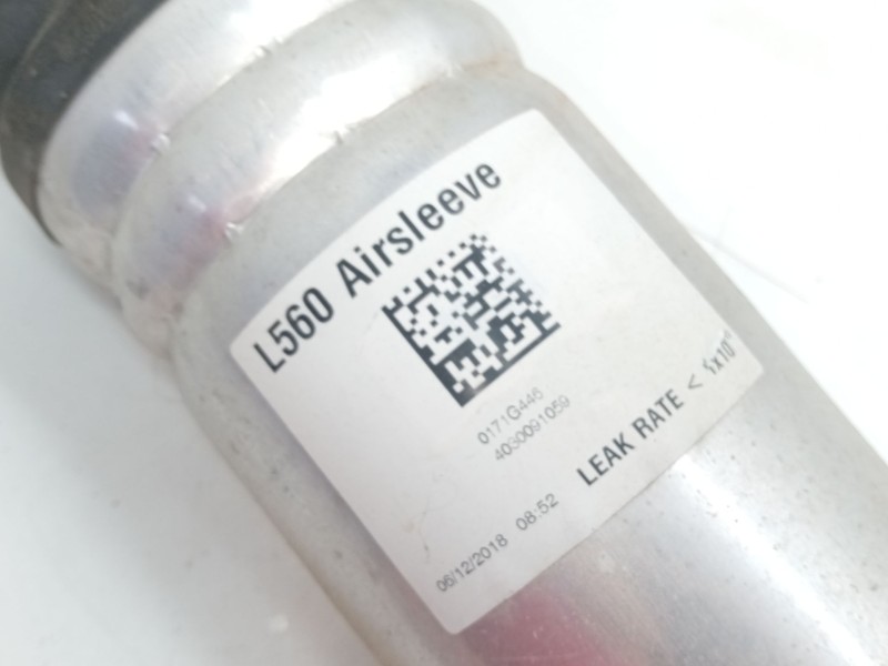 Recambio de amortiguador delantero derecho para land rover range rover velar (l560) 2.0 d240 sd4 4x4 referencia OEM IAM J8A21804