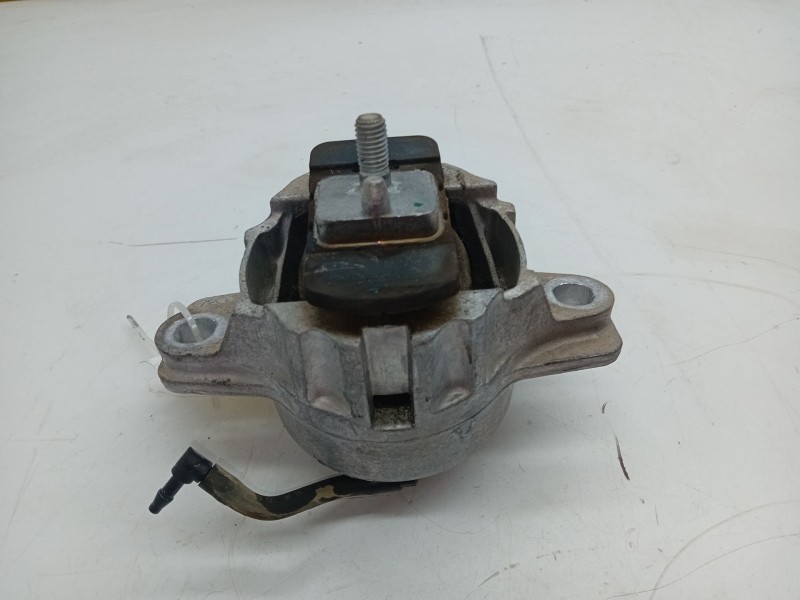 Recambio de soporte motor derecho superior para land rover range rover velar (l560) 2.0 d240 sd4 4x4 referencia OEM IAM JK836A00