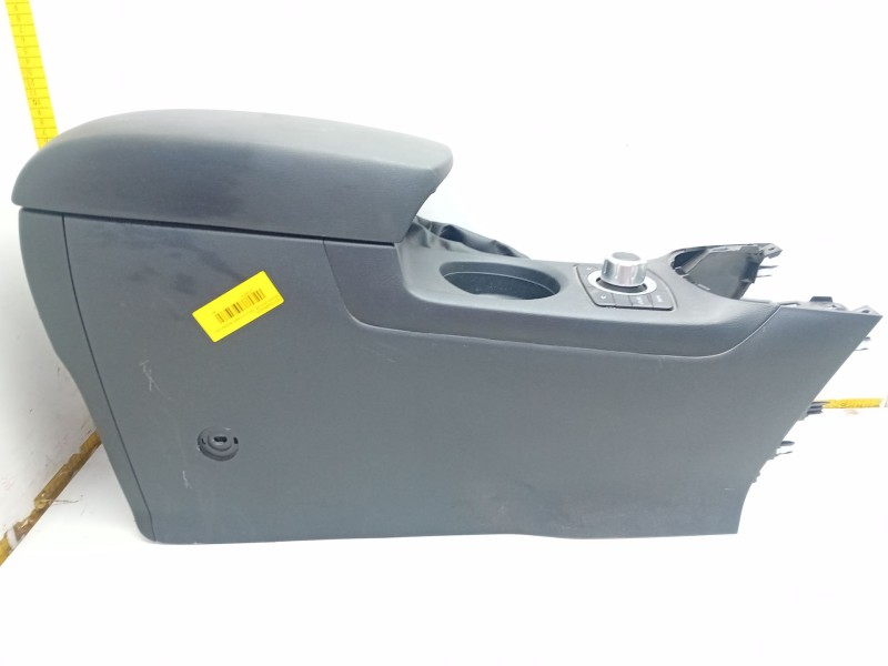 Recambio de reposabrazos para mazda cx-5 (ke, gh) 2.2 d awd (ke2aw) referencia OEM IAM   