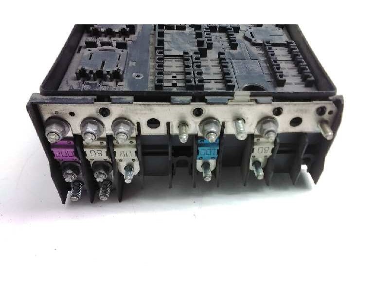 Recambio de caja fusibles para volkswagen touran (1t2) referencia OEM IAM 1k0937124K 1394932 