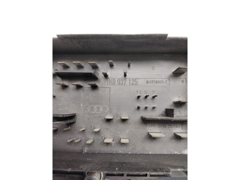 Recambio de caja fusibles para volkswagen touran (1t2) referencia OEM IAM 1K0973125 1394932 