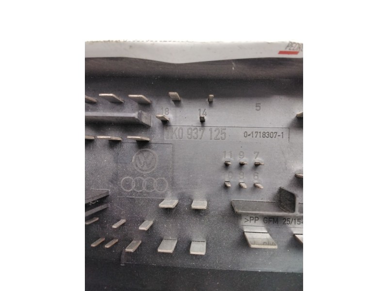 Recambio de caja fusibles para volkswagen touran (1t2) referencia OEM IAM  1394932 
