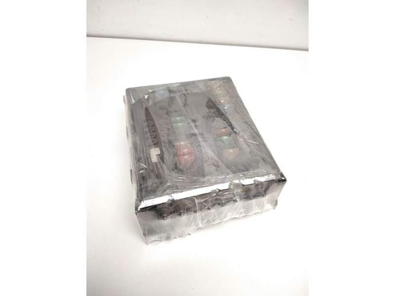 Recambio de caja fusibles para volkswagen touran (1t2) referencia OEM IAM  1394932 