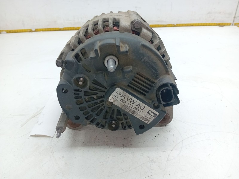 Recambio de alternador para seat leon (1p1) 1.9 tdi referencia OEM IAM 06F903023C  