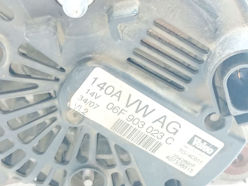 Recambio de alternador para seat leon (1p1) 1.9 tdi referencia OEM IAM 06F903023C  