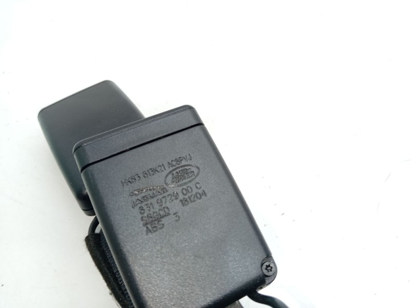 Recambio de enganche cinturon trasero central para land rover range rover velar (l560) 2.0 d240 sd4 4x4 referencia OEM IAM HK836