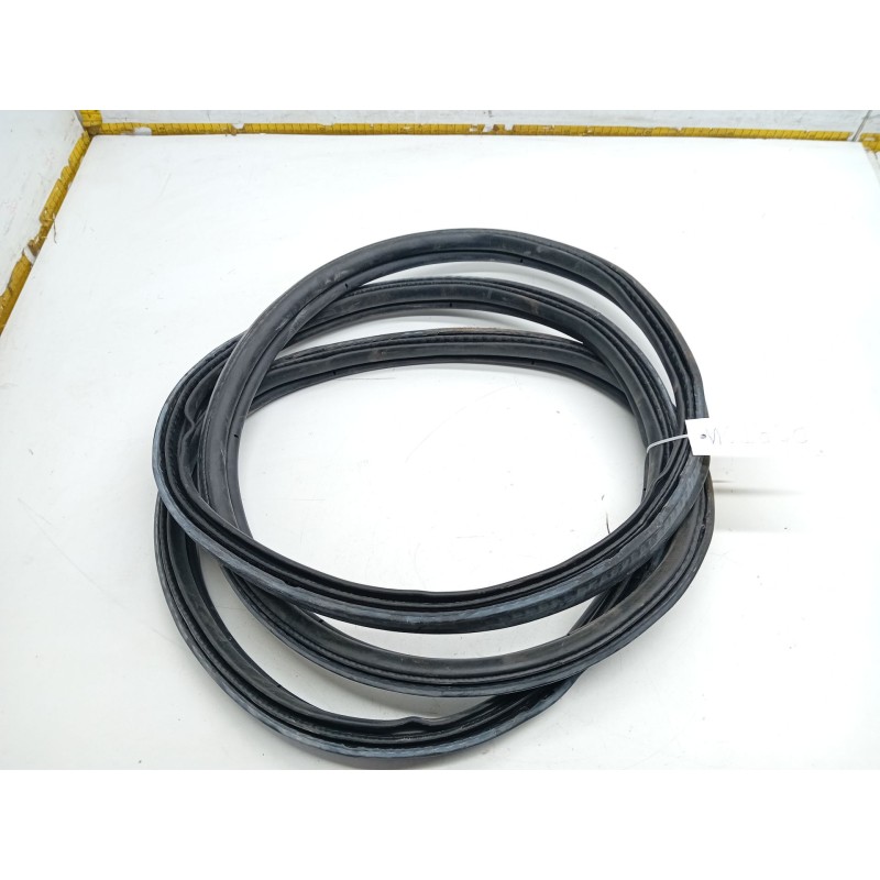 Recambio de gomas contorno puerta para land rover range rover velar (l560) 2.0 d240 sd4 4x4 referencia OEM IAM   