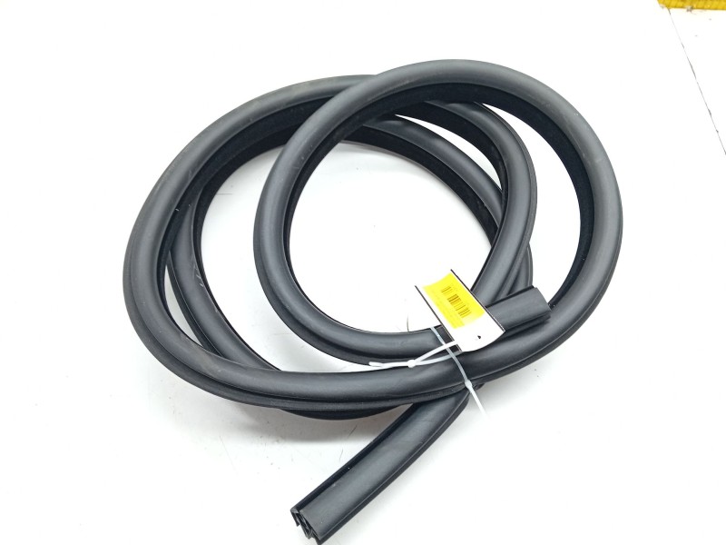 Recambio de gomas contorno puerta para land rover range rover velar (l560) 2.0 d240 sd4 4x4 referencia OEM IAM   