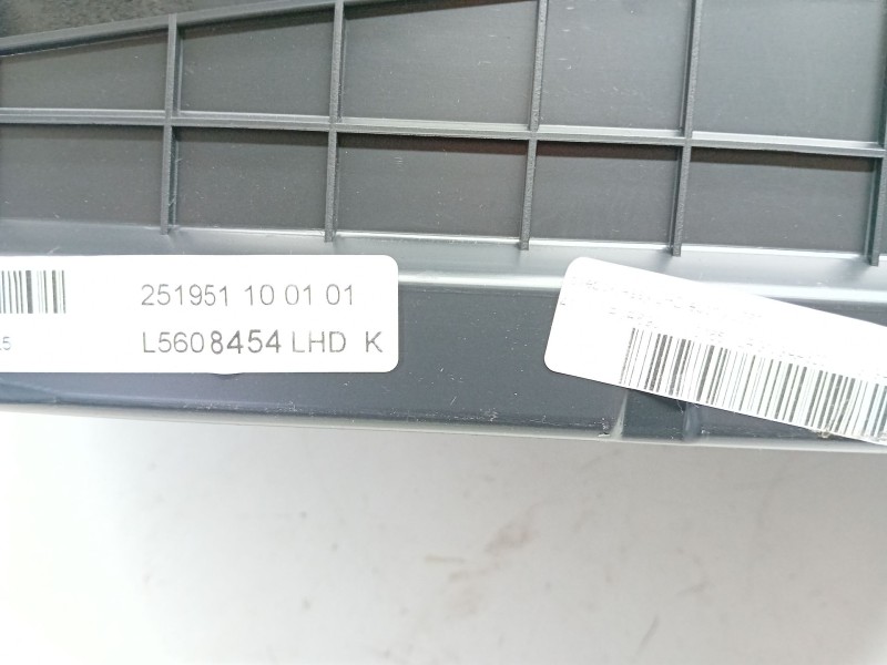 Recambio de guantera para land rover range rover velar (l560) 2.0 d240 sd4 4x4 referencia OEM IAM J9D3060T10A  