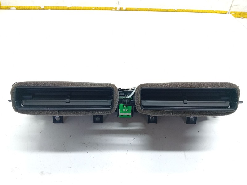 Recambio de aireador central para land rover range rover velar (l560) 2.0 d240 sd4 4x4 referencia OEM IAM J8A2014L21B  