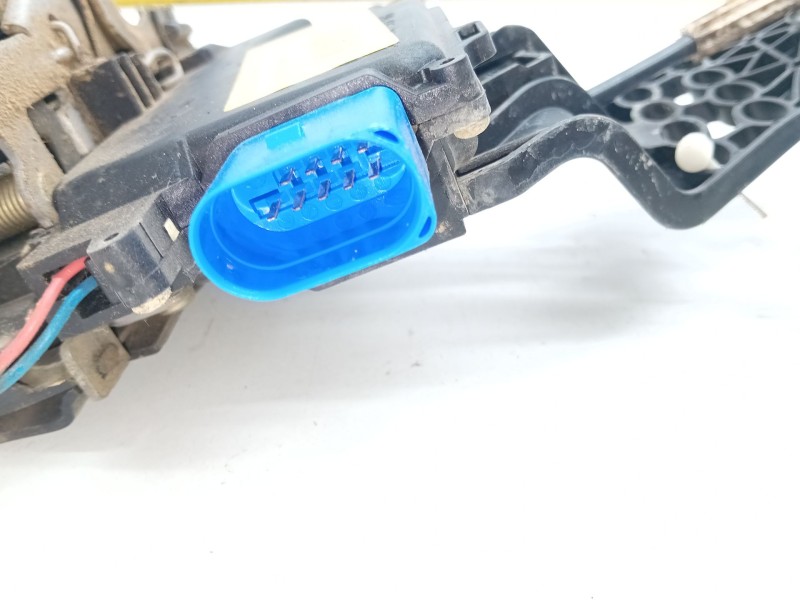 Recambio de cerradura puerta delantera derecha para volkswagen touareg (7la, 7l6, 7l7) 3.0 v6 tdi referencia OEM IAM   