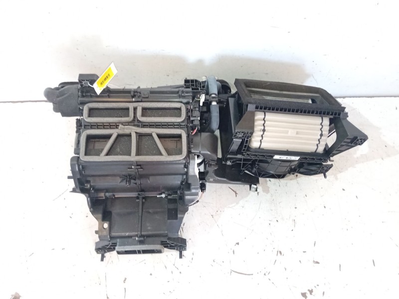 Recambio de calefaccion entera normal para land rover range rover velar (l560) 2.0 d240 sd4 4x4 referencia OEM IAM J8A219B555F  