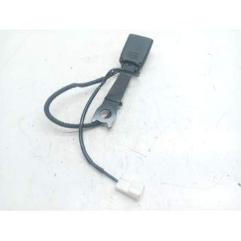 Recambio de enganche delantero izquierdo para toyota auris referencia OEM IAM EO34501  