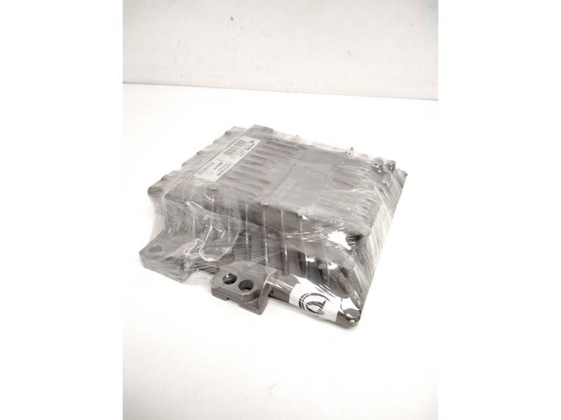 Recambio de centralita motor uce para renault scenic ii emotion referencia OEM IAM 8200766462 8200592611 