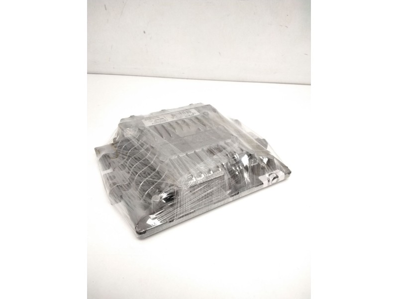 Recambio de centralita motor uce para renault megane ii familiar 1.5 dci diesel referencia OEM IAM S122326114A 8200843713 820080