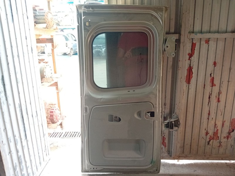 Recambio de puerta trasera izquierda carga para renault trafic ii autobús (jl) 1.9 dci 100 (jl0c) referencia OEM IAM   