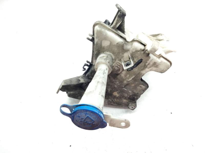Recambio de deposito limpia para toyota auris referencia OEM IAM 8531002490  