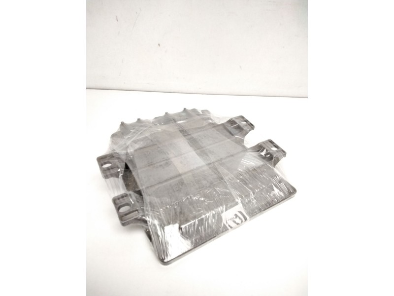 Recambio de centralita motor uce para mg serie 45 (rt) classic (4-ptas.) referencia OEM IAM NNN100743 1D521591 M3P011CK1