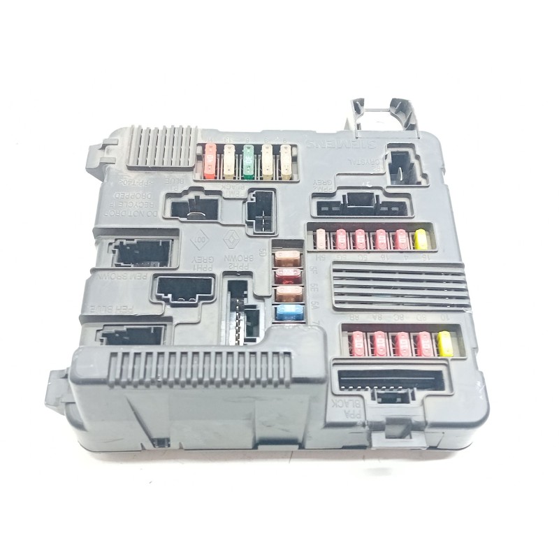 Recambio de caja fusibles para renault megane ii sedán (lm0/1_) 1.5 dci (lm02, lm13, lm2a) referencia OEM IAM 8200306033B  