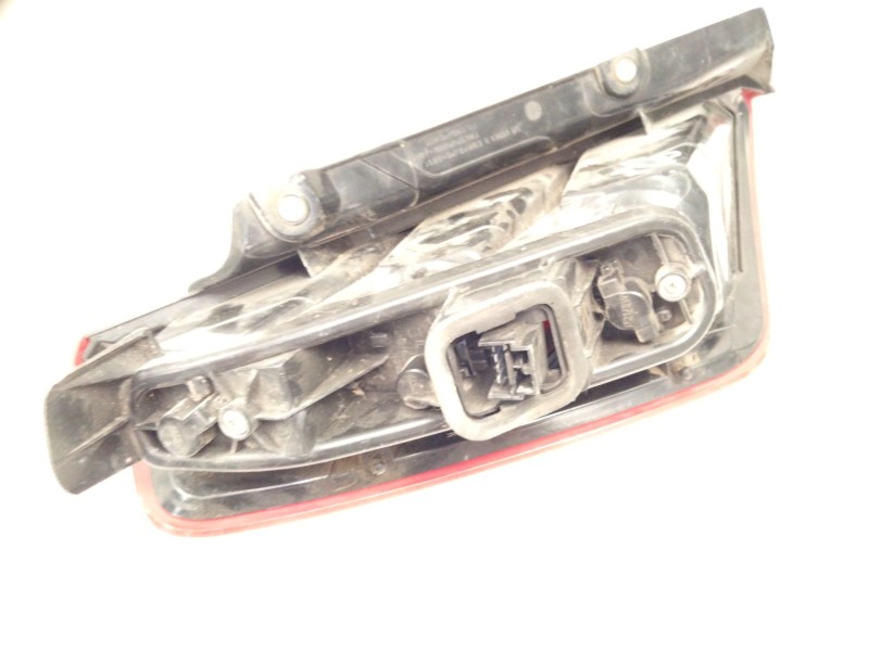 Recambio de piloto trasero derecho para fiat punto (199) easy referencia OEM IAM 517015900  