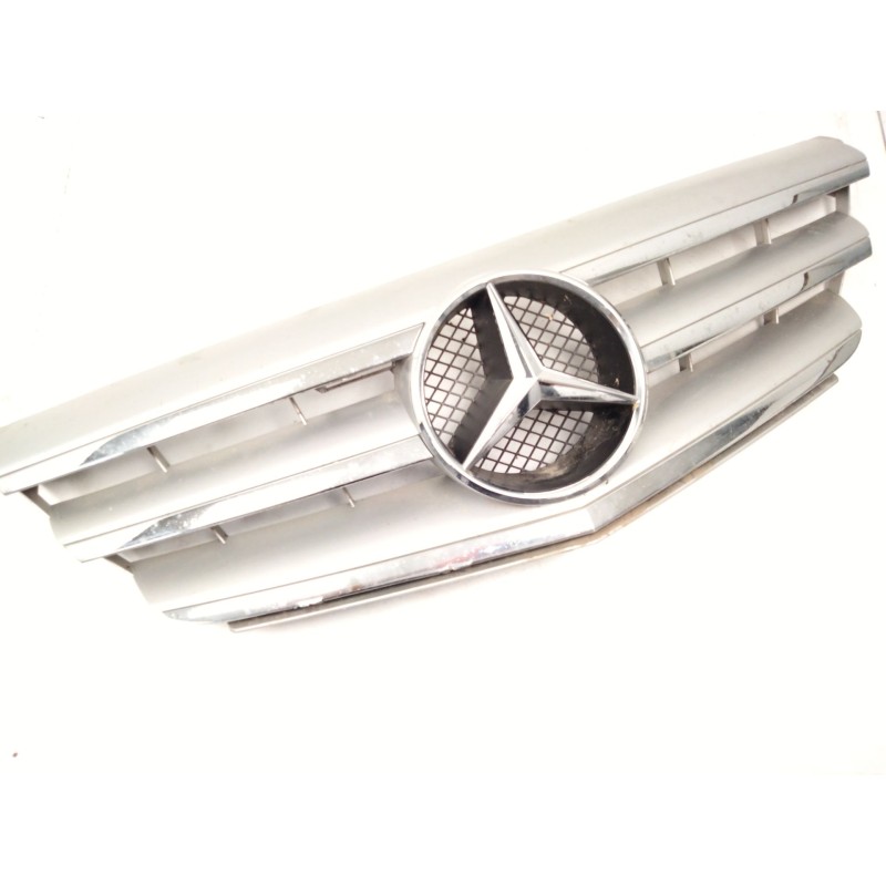 Recambio de rejilla delantera para mercedes-benz clase b sports tourer (w245) b 180 cdi (245.207) referencia OEM IAM   