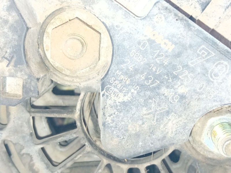 Recambio de alternador para opel agila a (h00) 1.0 12v (f68) referencia OEM IAM 24437119  
