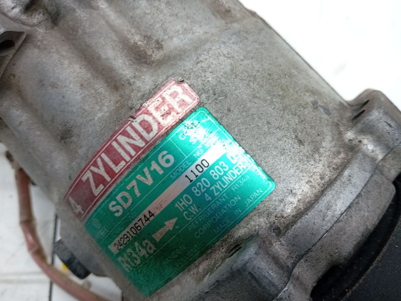 Recambio de compresor aire acondicionado para volkswagen golf iii (1h1) 2.0 referencia OEM IAM 1H0820803D  