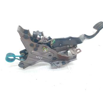 Recambio de pedal embrague para toyota auris referencia OEM IAM   