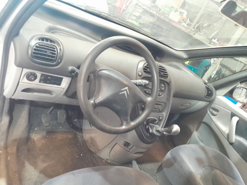 citroën xsara picasso (n68) del año 2004