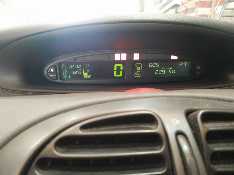 citroën xsara picasso (n68) del año 2004