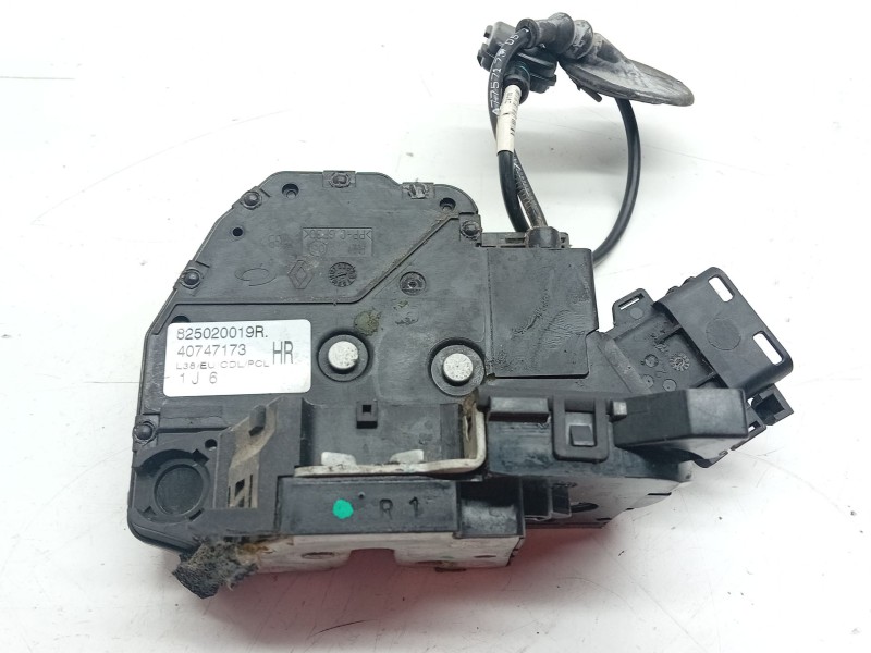Recambio de cerradura puerta trasera derecha para renault fluence referencia OEM IAM 825020019R  