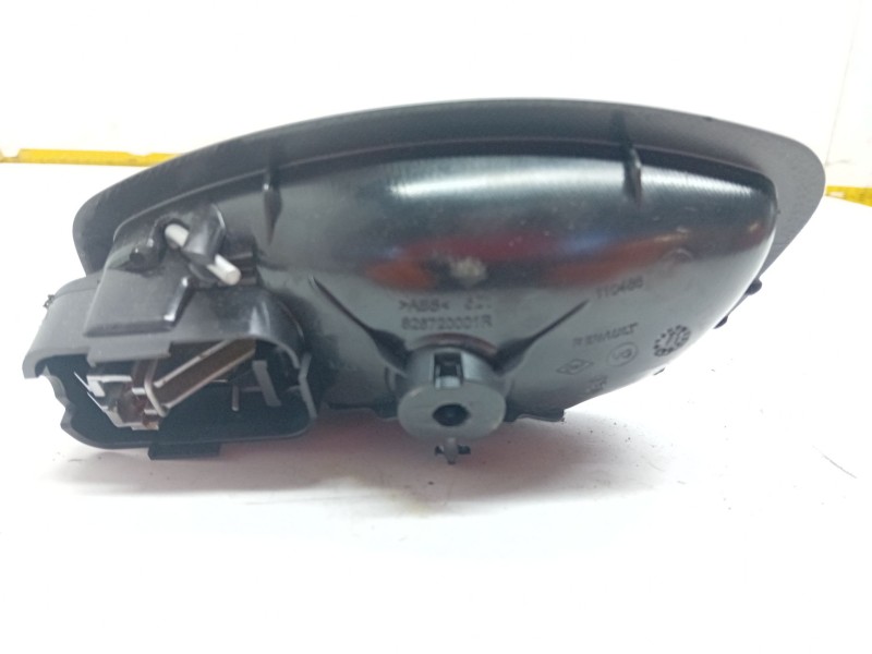 Recambio de maneta interior trasera derecha para renault fluence referencia OEM IAM 826720001R  