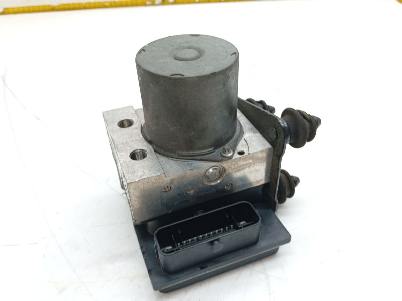 Recambio de abs para audi q5 (8rb) 2.0 tdi quattro referencia OEM IAM 8R0907379C  