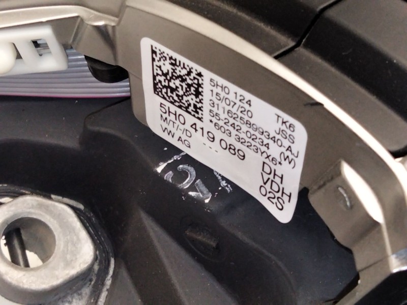 Recambio de volante para volkswagen golf viii lim. (cd1) referencia OEM IAM 5H0419089DH 311625981340AF 