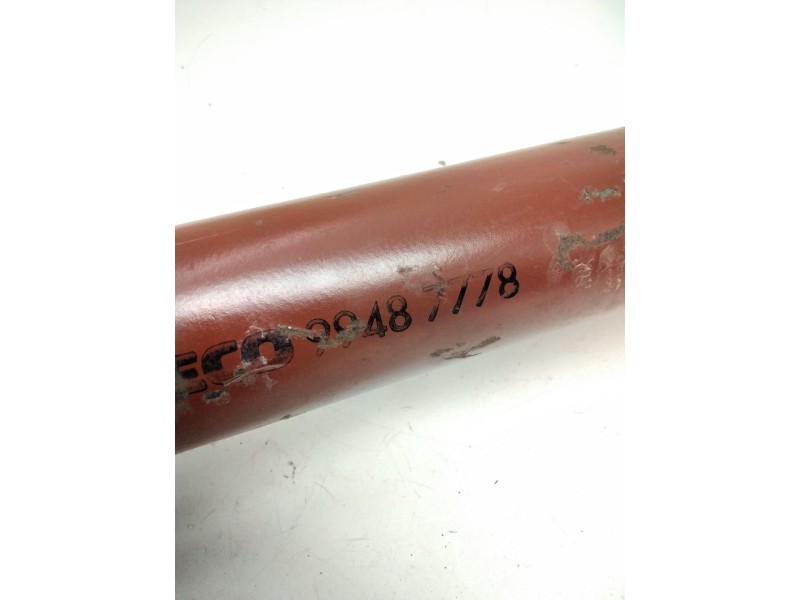 Recambio de tirante eje trasero para iveco referencia OEM IAM 99487778 IVC 393.35 31067