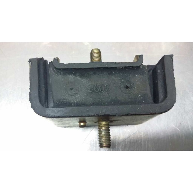 Recambio de insulator para nissan referencia OEM IAM 11220Y9502 INSULATOR 11220 