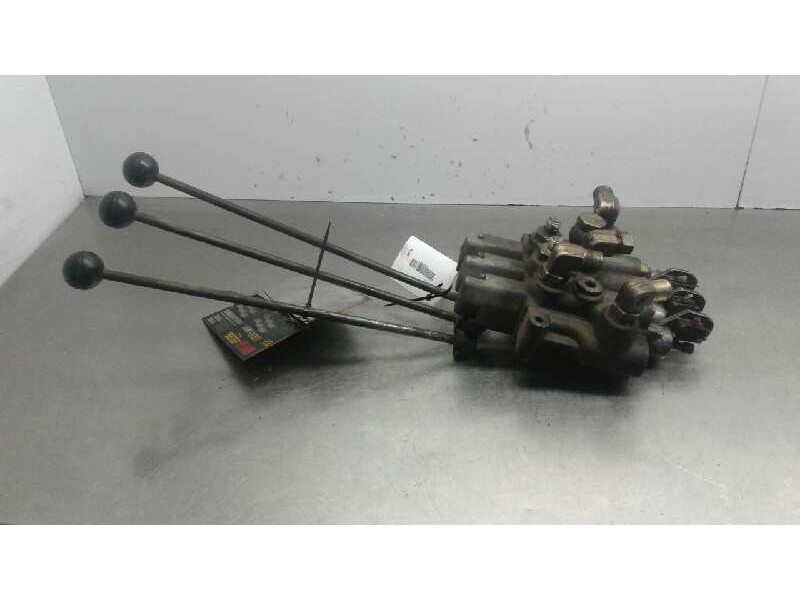 Recambio de palancas distribuidor para » otros... referencia OEM IAM 62190309 CARRETILLA LUGLI VDM09DDS