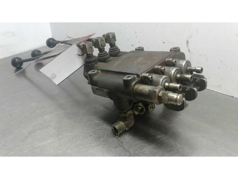 Recambio de palancas distribuidor para » otros... referencia OEM IAM 62190309 CARRETILLA LUGLI VDM09DDS