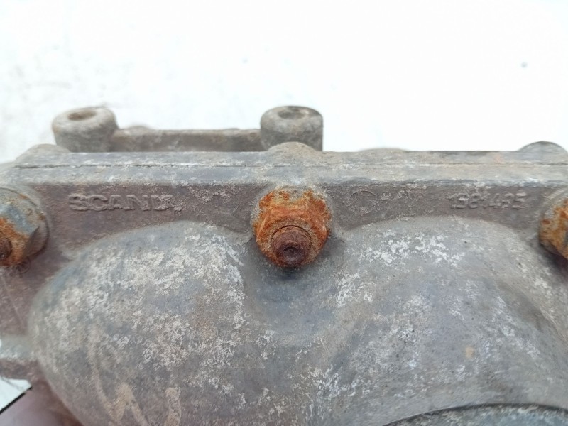 Recambio de caja termostato para scania referencia OEM IAM 1381495  