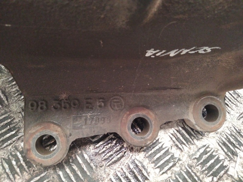 Recambio de caja direccion para scania referencia OEM IAM 8098955872  