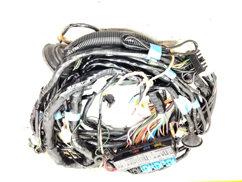 Recambio de instalacion electrica completa para nissan referencia OEM IAM 24010y9560  