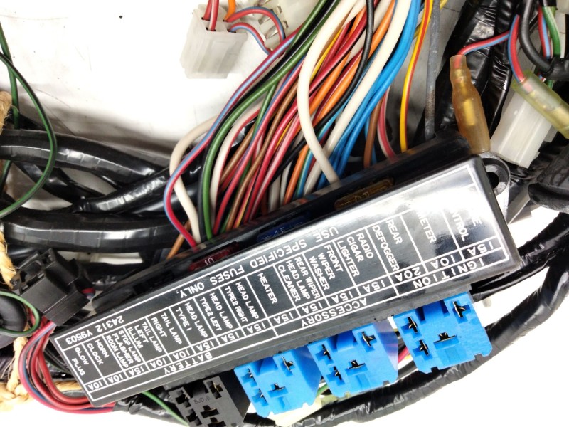 Recambio de instalacion electrica completa para nissan referencia OEM IAM 24010y9560  