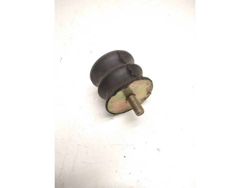 Recambio de soporte silenciador para nissan referencia OEM IAM SILENTBLOCK  