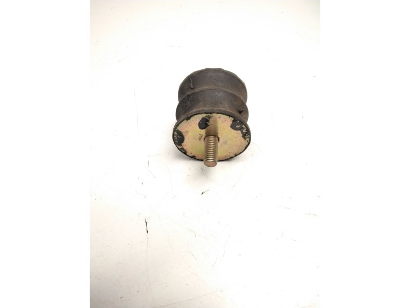 Recambio de soporte silenciador para nissan referencia OEM IAM SILENTBLOCK  