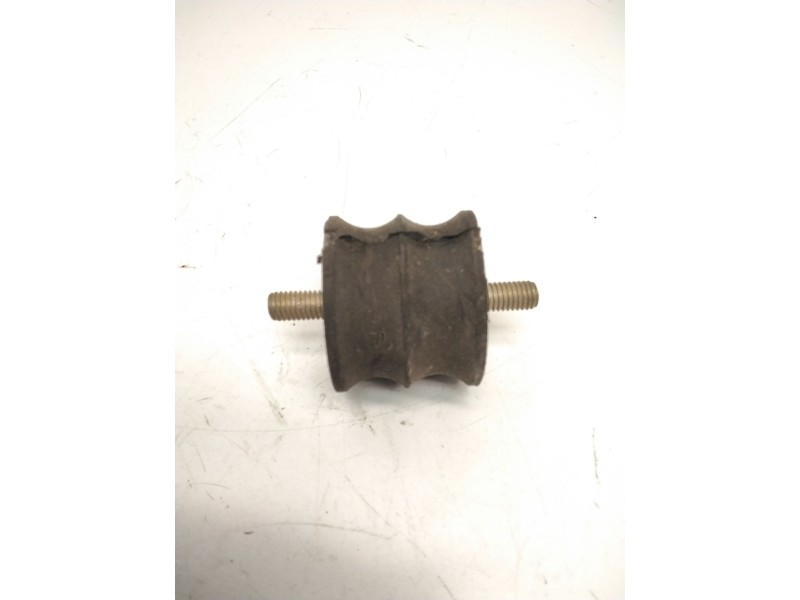 Recambio de soporte silenciador para nissan referencia OEM IAM SILENTBLOCK  