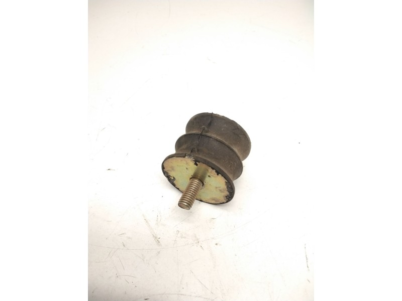 Recambio de soporte silenciador para nissan referencia OEM IAM SILENTBLOCK  